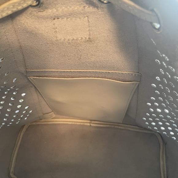 Olivia Harris Tribeca White Perforated Leather Zipper Backpack Bag Purse - Picture 12 of 16